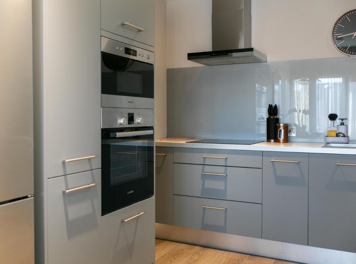 Custom House Apartments ニューリー エクステリア 写真