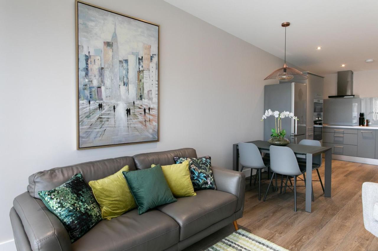 Custom House Apartments ニューリー エクステリア 写真