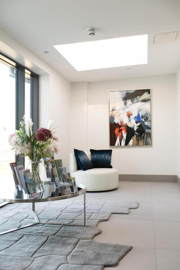 Custom House Apartments ニューリー エクステリア 写真